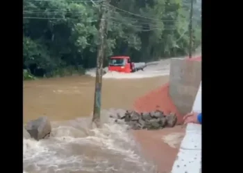 Chuva provocou alagamento em Ubatuba (SP) • Reprodução/Redes Sociais