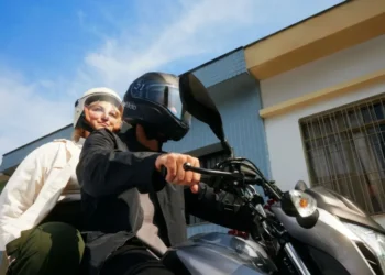 A modalidade de motos foi lançada pela Uber no Brasil em 2020. • Uber