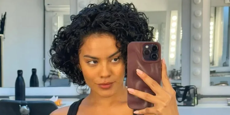 Bella Campos sobre críticas ao seu trabalho: “Tem dias muito difíceis”