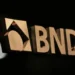 Logo do BNDES no edifício-sede do banco  • Sergio Moraes/Reuters