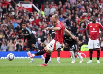 Christian Eriksen marcou de pênalti em seu último jogo pelo United — Foto: Alex Livesey/Getty Images