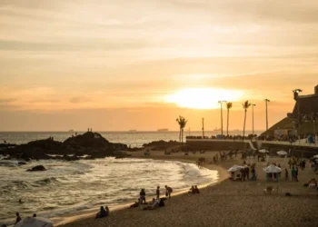 Houve mais procura por destinos brasileiros como alternativa às viagens ao exterior • Estadão Conteúdo