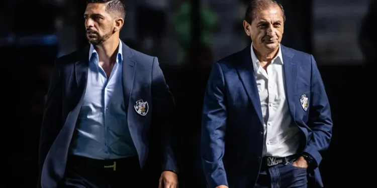 Vasco é condenado a pagar mais de R$ 30 milhões em ação de Ramón Díaz na Fifa; cabe recurso da decisão