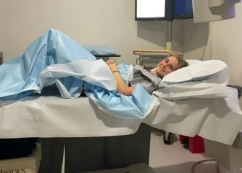 Anna Grace Phelann mostrava sua rotina de tratamento contra um câncer cerebral no estágio 4  • Instagram/Anna Grace Phelan