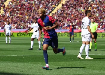 Yamal comemora gol em Barcelona x Real Madrid — Foto: Reuters