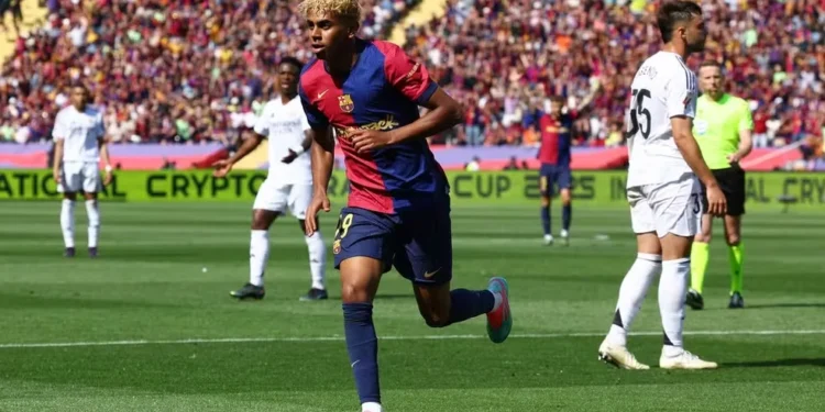 Barcelona anuncia a renovação de Lamine Yamal até 2031