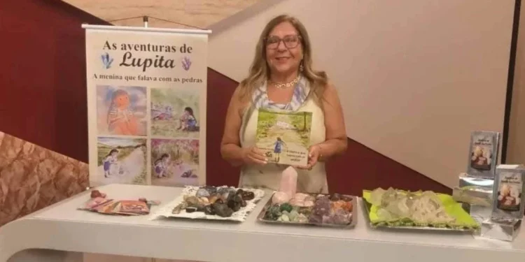 Livro infantil ensina sobre imersão cristalina