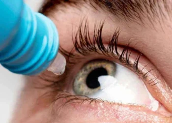 Além dos fatores comportamentais, a síndrome do olho seco tem causas multifatoriais
crédito: Freepik/Divulgação