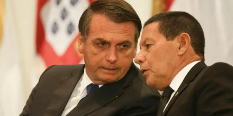 PF avaliará medidas sobre telefonema de Bolsonaro a Mourão