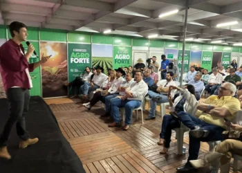 Caio Coppolla critica governo e STF durante palestra na ExpoGurupi