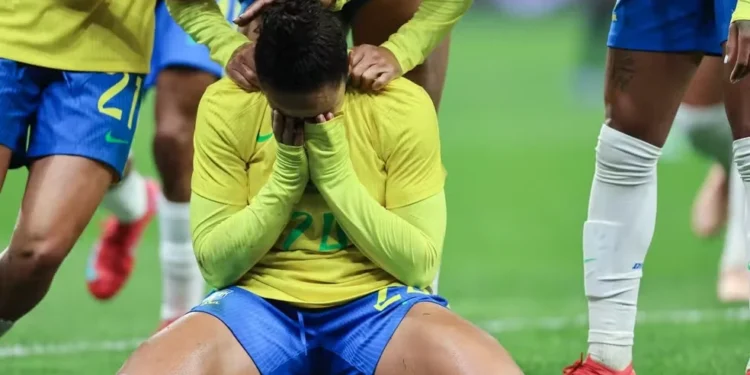 Elogiada por Marta e Formiga: conheça Dudinha, destaque do Brasil contra o Japão