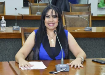 Deputada Janad Valcari propõe título de Cidadã Tocantinense à Dra. Clélia Motta, ginecologista pioneira na capital