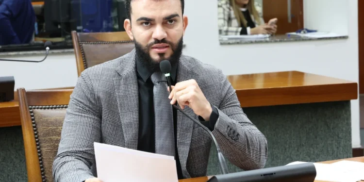 Aprovado na Aleto projeto de Léo Barbosa que incentiva o esporte para crianças e adolescentes em vulnerabilidade