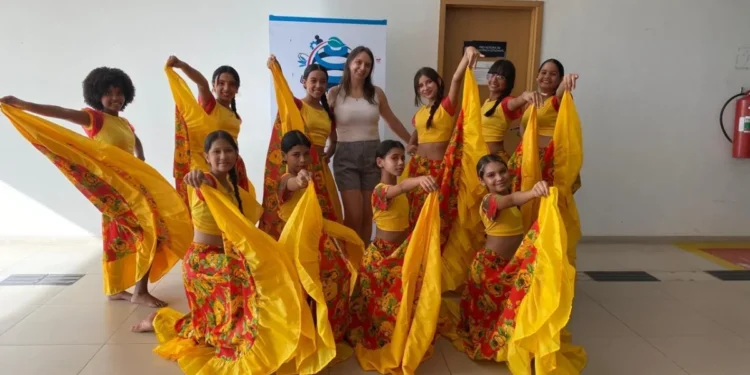 ETI Padre Josimo leva alunos para festival de dança em Santa Catarina