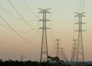 Torres de transmissão de energia • 11/10/2021 REUTERS/Cesar Olmedo