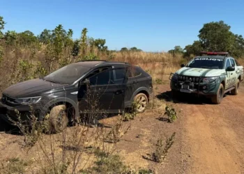 O veículo possui registro de furto/roubo. - Foto: Ascom BPMA