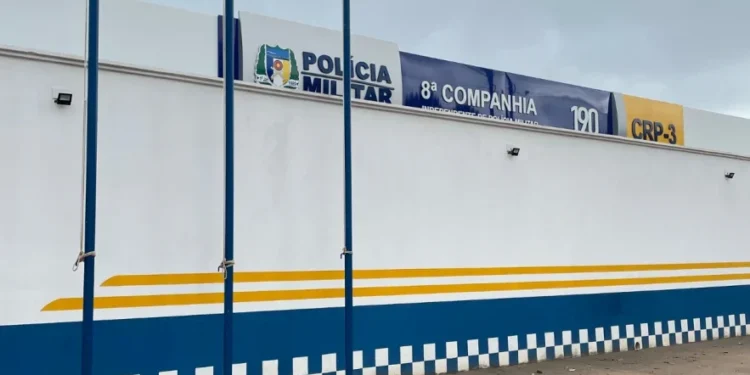 Polícia Militar do Tocantins prendeu uma mulher de 35 anos por ameaça, resistência e desacato