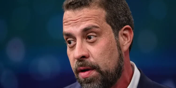 IOF: Boulos lidera ofensiva do governo no STF