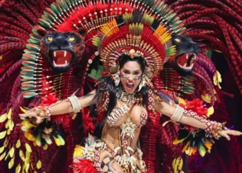 Isabelle Nogueira, cunhã-poranga do Boi Garantido • Mauro Neto/Secom-AM