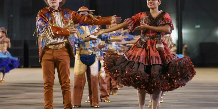 Brilho das escolas municipais encanta público no primeiro dia do 33º Arraiá da Capital