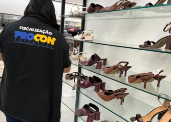 Procon Tocantins encontra variação de até 128% em produtos para o Dia dos Namorados