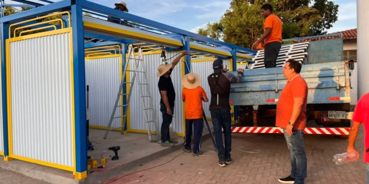 Obras na Arca de Comércio Popular de Taquaralto em Palmas avançam com instalação dos novos boxes fixos