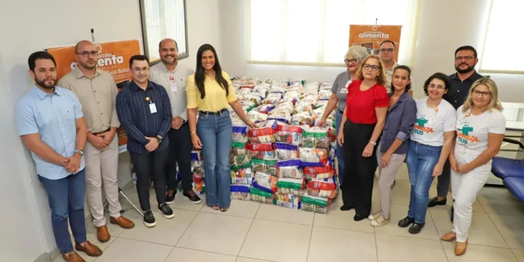 Governo do Estado inicia entrega de 140 toneladas de alimentos arrecadados com o projeto Tocantins Alimenta Quem Precisa na Agrotins 