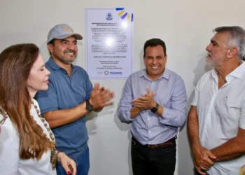 Governador Wanderlei Barbosa e o secretário de Estado da Educação, Fábio Vaz, entregam oficialmente a reforma e ampliação do Colégio Estadual Buriti, no Bico do Papagaio - Márcio Vieira/Governo do Tocantins