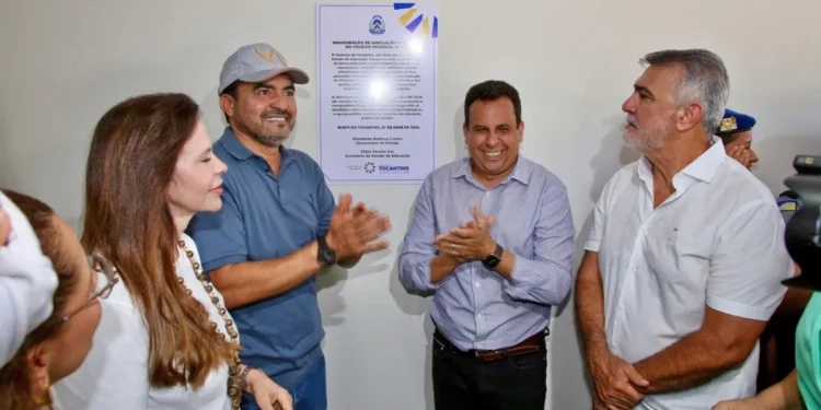 Com investimento de R$ 4,1 milhões, governador Wanderlei Barbosa inaugura reforma e ampliação de colégio estadual em Buriti do Tocantins