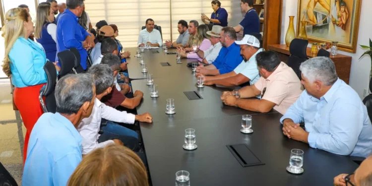 Governador Wanderlei Barbosa discute pavimentação da TO-239 com gestores municipais e produtores - Antonio Gonçalves/Governo do Tocantins