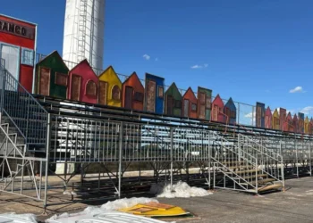 Arraiá da Amizade: Montagem da estrutura segue a todo vapor com expectativa de receber grande público