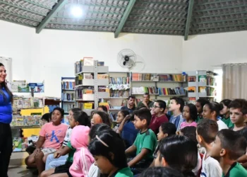 Estudantes da Escola Municipal de Tempo Integral, Professora Sueli Pereira de Almeida Reche participam de palestra. Foto - Majuh Souza / Governo do Tocantins