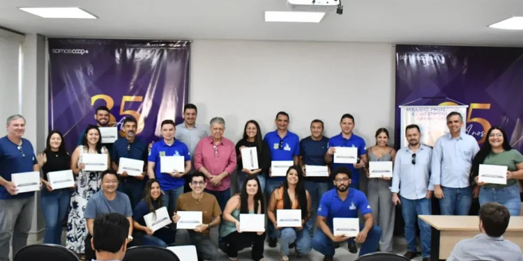 Governo do Tocantins entrega tablets para defesa agropecuária durante curso de vigilância em febre aftosa