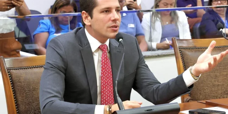 Assembleia aprova PL de Olyntho que obriga planos a cobrirem exames pedidos por nutricionistas