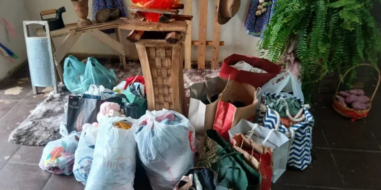 Estudantes visitam Casa de Apoio Glória Moraes e reforçam compromisso médico com a humanização