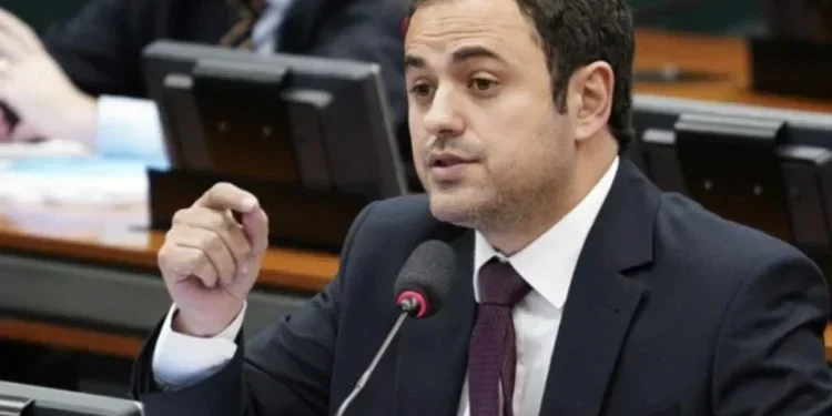 Deputado federal Glauber Braga realiza ato em Palmas neste sábado em defesa da democracia e contra tentativa de cassação