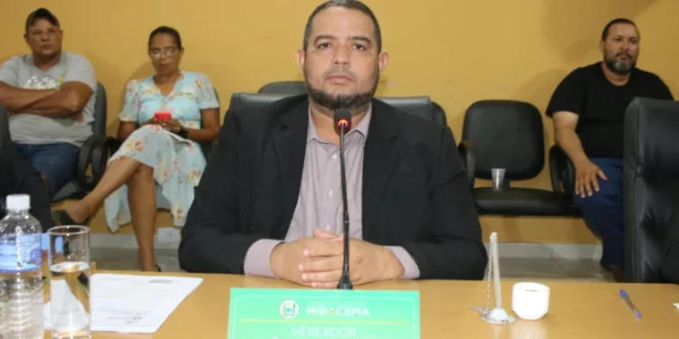 Bueiros e estradas são assuntos de requerimentos do vereador Núbio Gomes