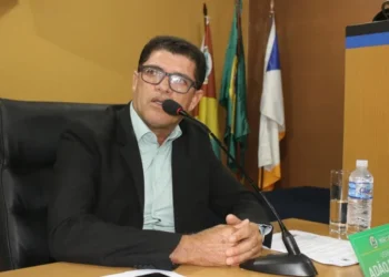 Adão Pedreiro solicita quebra-molas para artérias miracemenses