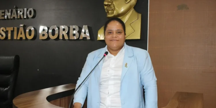 Centro de Miracema e Setores Olaria e Universitário são alvos de requerimentos da vereadora Amanda Fraga