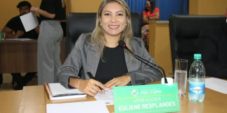 Bem-estar dos alunos é prioridade para Euliene Resplandes