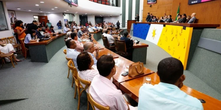 Audiência da PEC 66 reúne prefeitos para debater alívio fiscal nos municípios