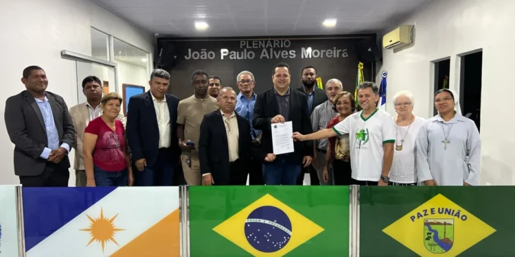 Comissão dos Festejos de Tocantinia visita legislativo