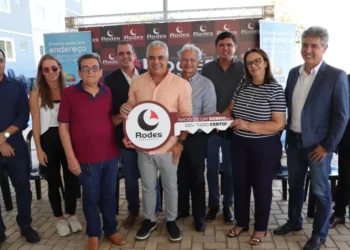 Governo do Tocantins celebra entrega de 250 moradias em Palmas com foco em inclusão social e desenvolvimento urbano