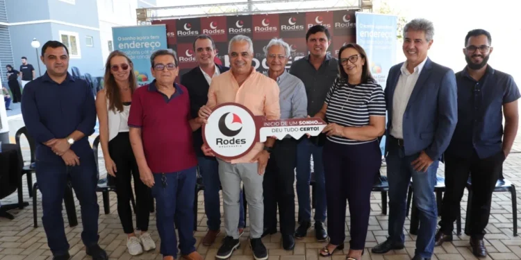 Governo do Tocantins celebra entrega de 250 moradias em Palmas com foco em inclusão social e desenvolvimento urbano