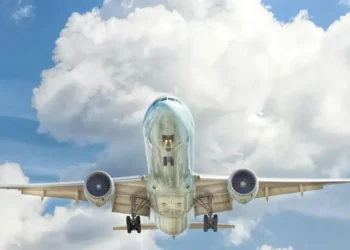 Volume de serviços no Brasil cresce pelo 3º mês em abril com impulso de transportes • John McArthur/Unsplash