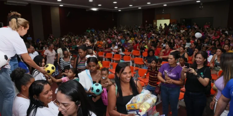 Ação da Prefeitura de Palmas e da ONG Love Together Brasil beneficia 1500 pessoas na Capital