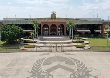 Estado propõe revogação de leis antigas e venda de ações da Energisa