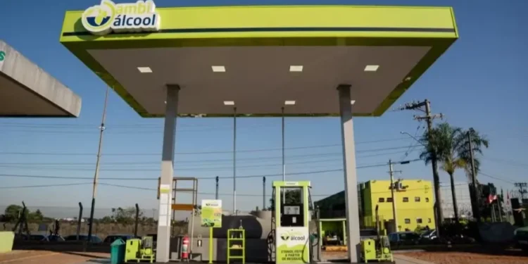 Resto de comida vira etanol em posto de combustível no interior paulista