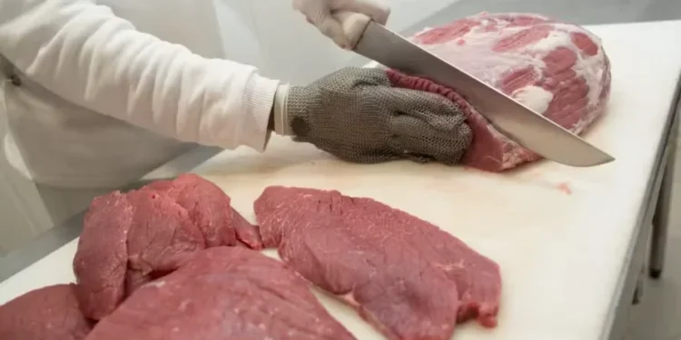 Brasil tem primeira planta habilitada a vender carne ao Vietnã