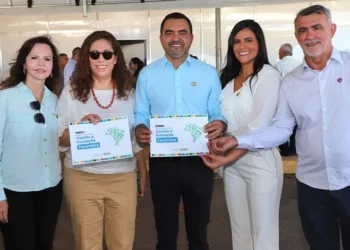 Em Araguatins, governador Wanderlei Barbosa assina adesão do Estado a programa nacional de gestão para aprimorar prestação de serviços públicos